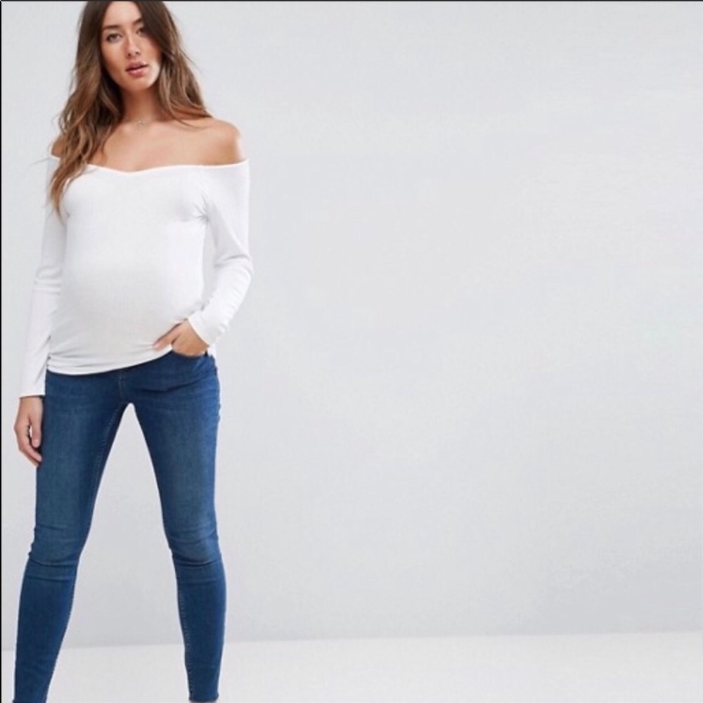 💕HOST PICK💕 Maternity Off the shoulder top
